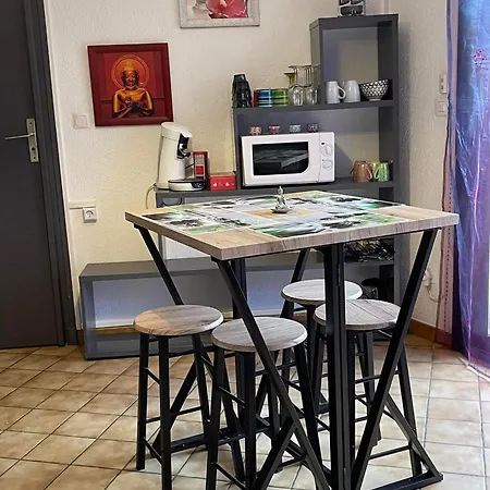 Daire Studio Cosy Climatise Avec Jardin Nyons
